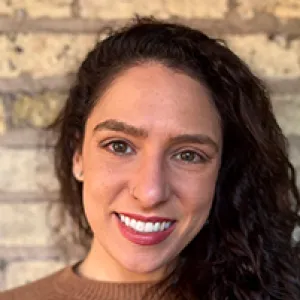 Laura Brady headshot