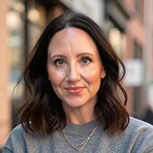 Sarah Arden headshot